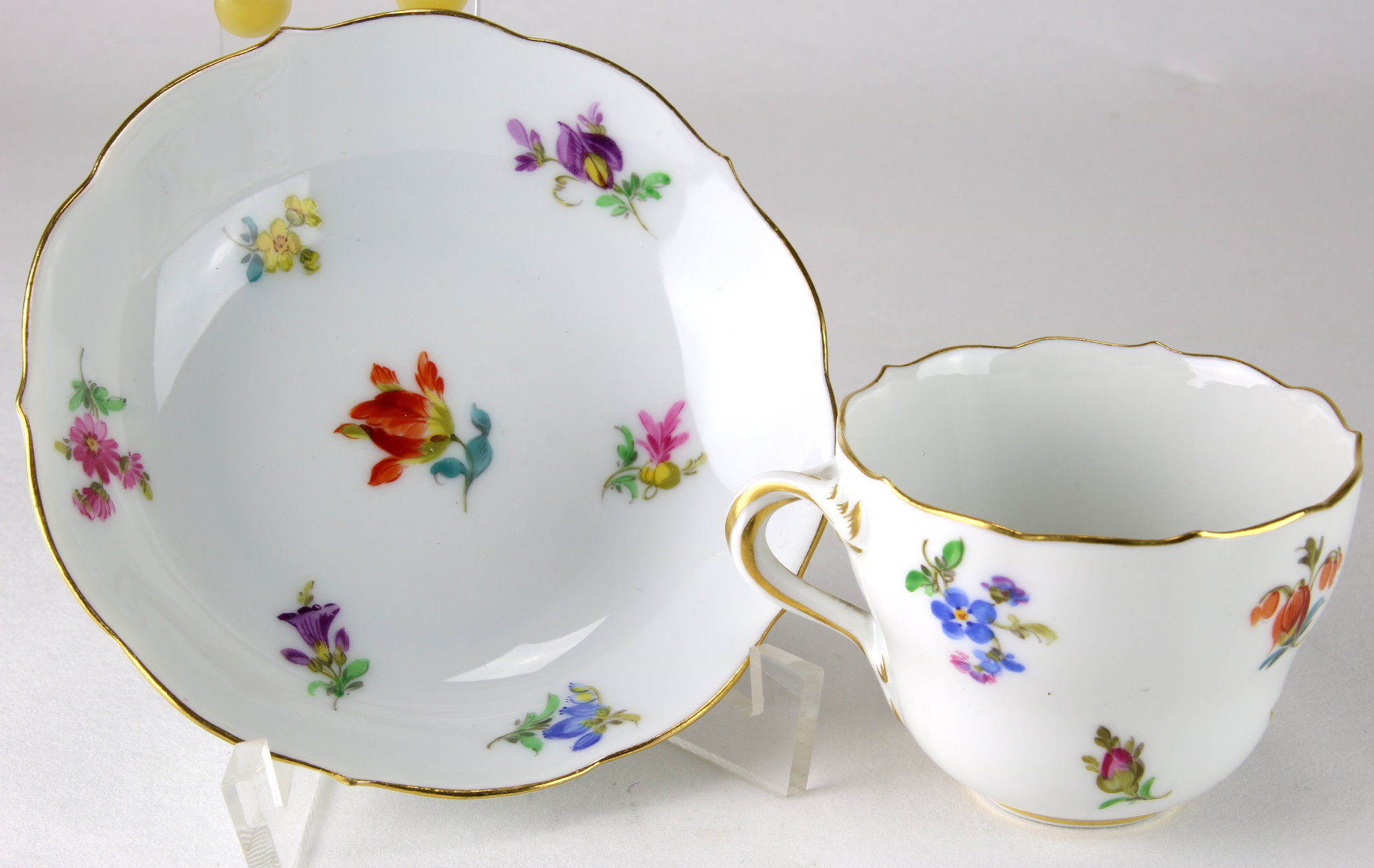 Original Meissen Mokkatasse Streublümchen Blume Porzellan
